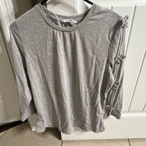 Woman’s Gray Bow Detail 3/4 Sleeve Top